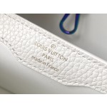 𝐋𝐎𝐔𝐈𝐒𝐕𝐔𝐈𝐓𝐓𝐎𝐍 M22055 White Colorful Gold Buckle This CAPUCINES Medium Handbag